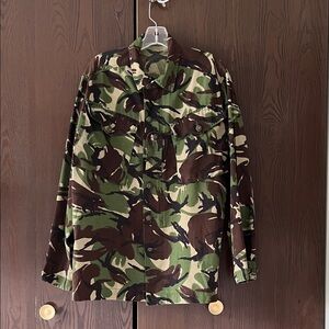 DCTA men’s Camo long sleeved dark green and brown shirt. Size 2XL